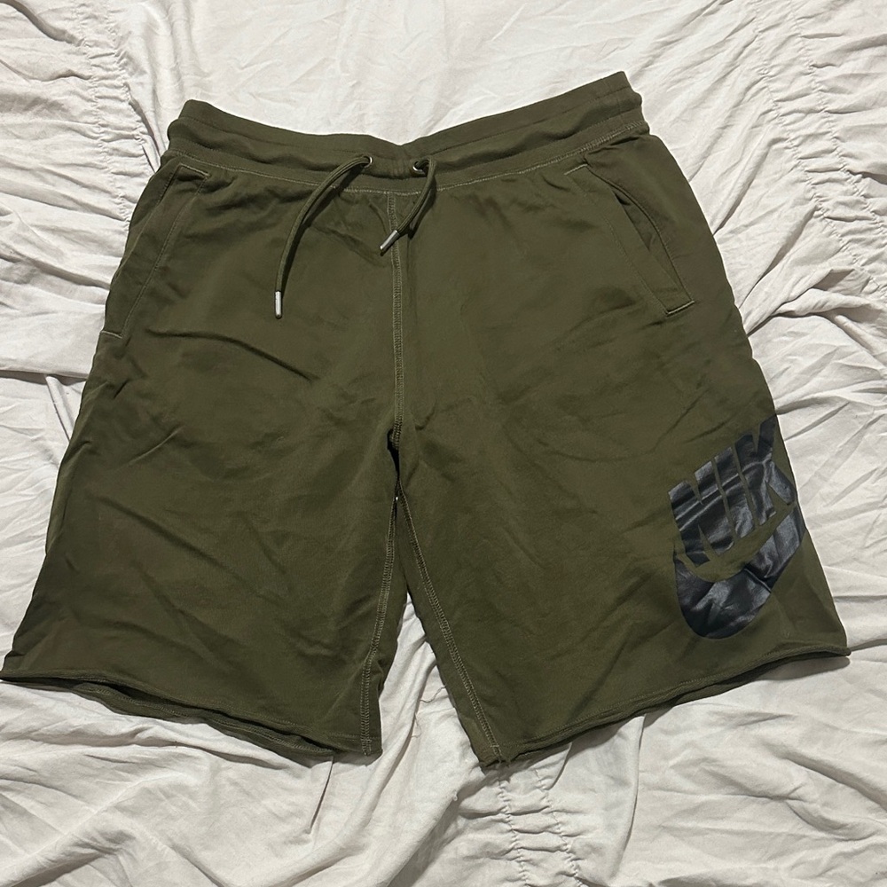 Nike Men's Dark Green Athletic Shorts